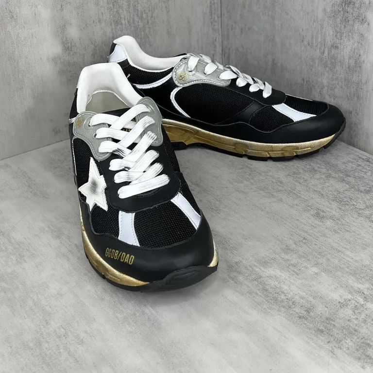 Golden Goose Shoe 